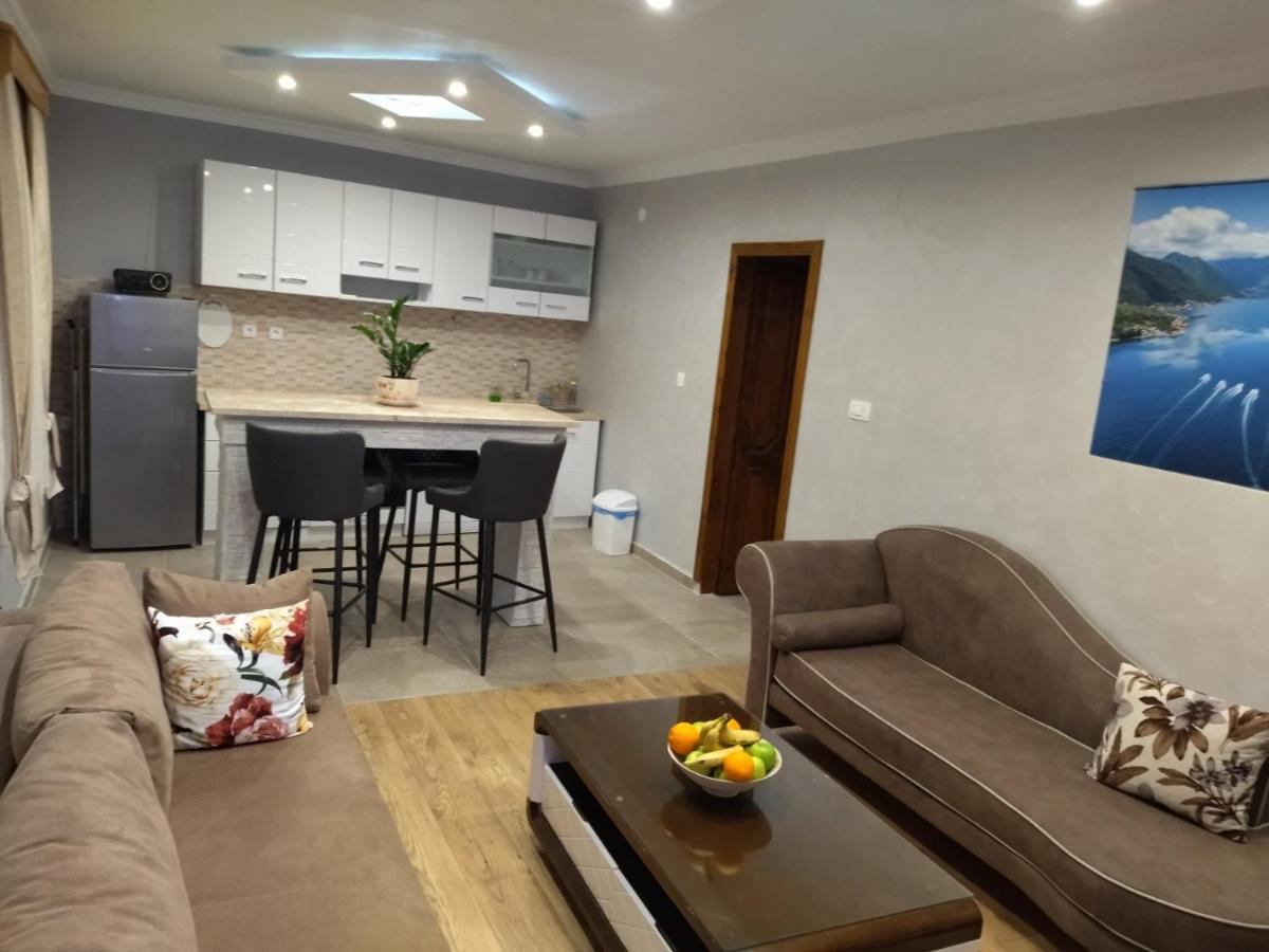 Apartment Ksenija コトル エクステリア 写真