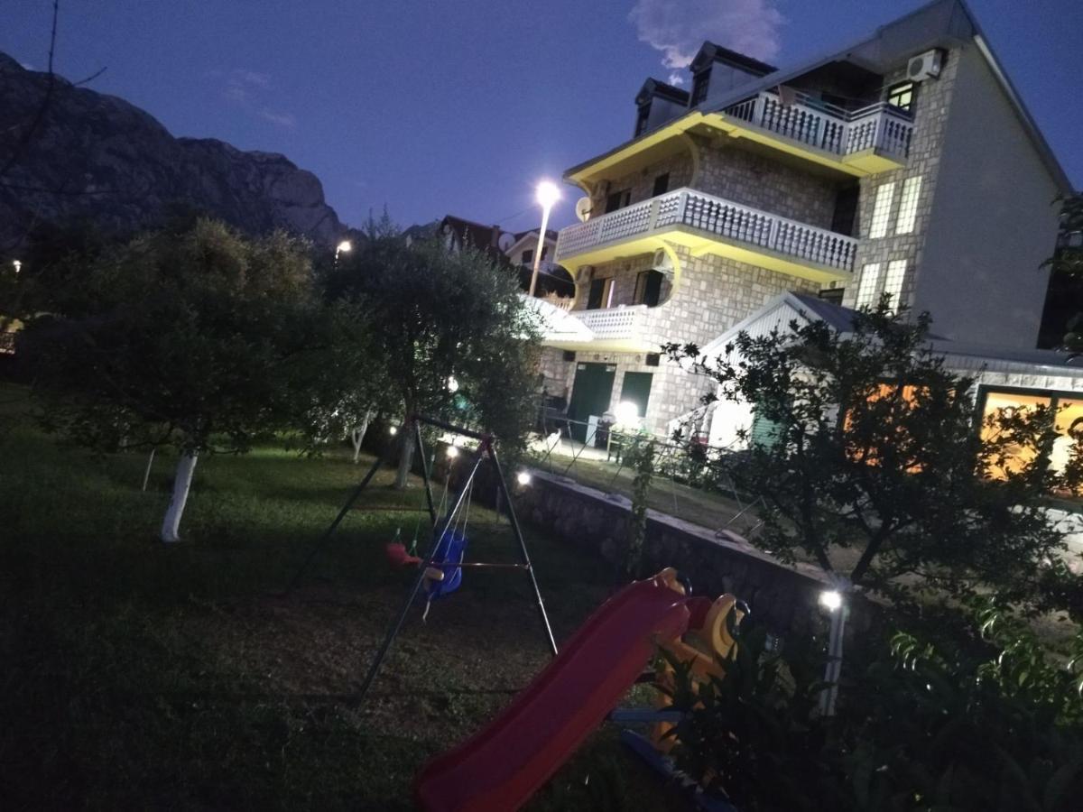 Apartment Ksenija コトル エクステリア 写真