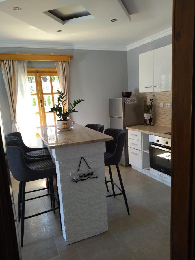 Apartment Ksenija コトル エクステリア 写真